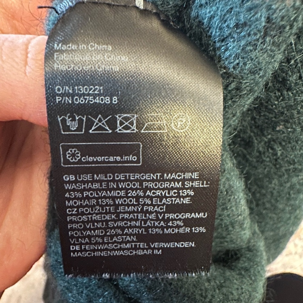 H&M sweater 💚 - Picture 5 of 5
